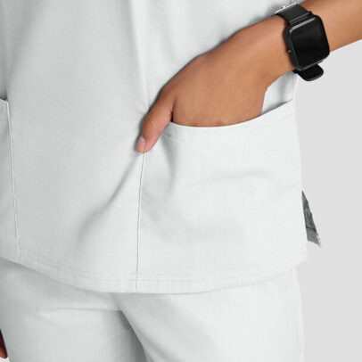 Strictly Scrubs Women's 4-Pocket Scrub Set